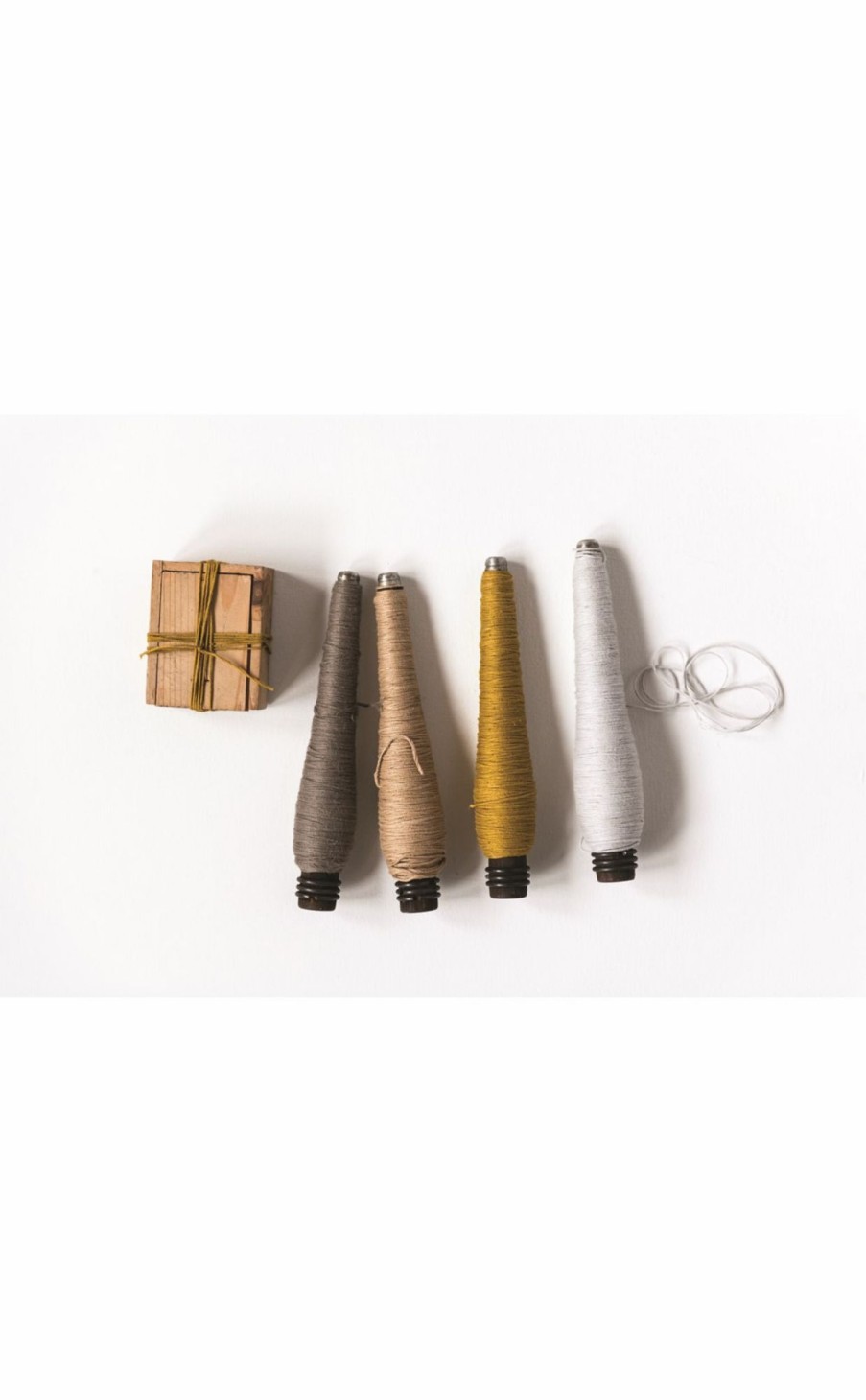 Accessories * | Vintage Bobbins With String Popular